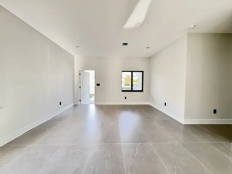 Single-Family Home in Fort Lauderdale