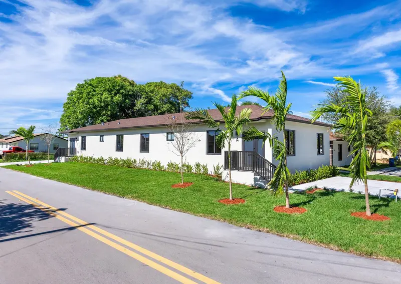 Modern duplex Hallandale Beach
